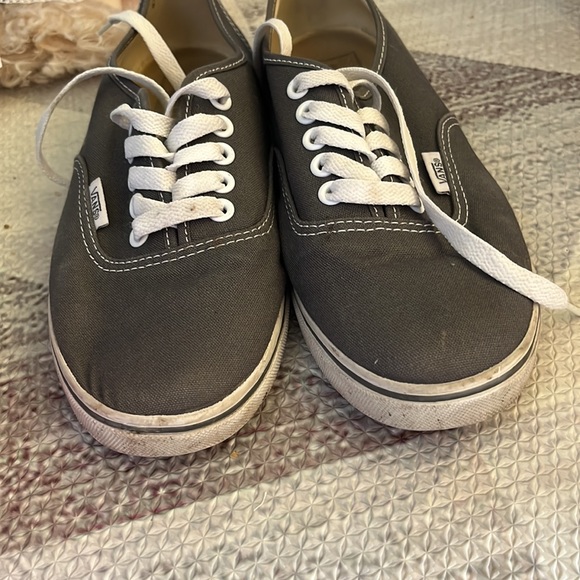 Classic Vans - Picture 2 of 2